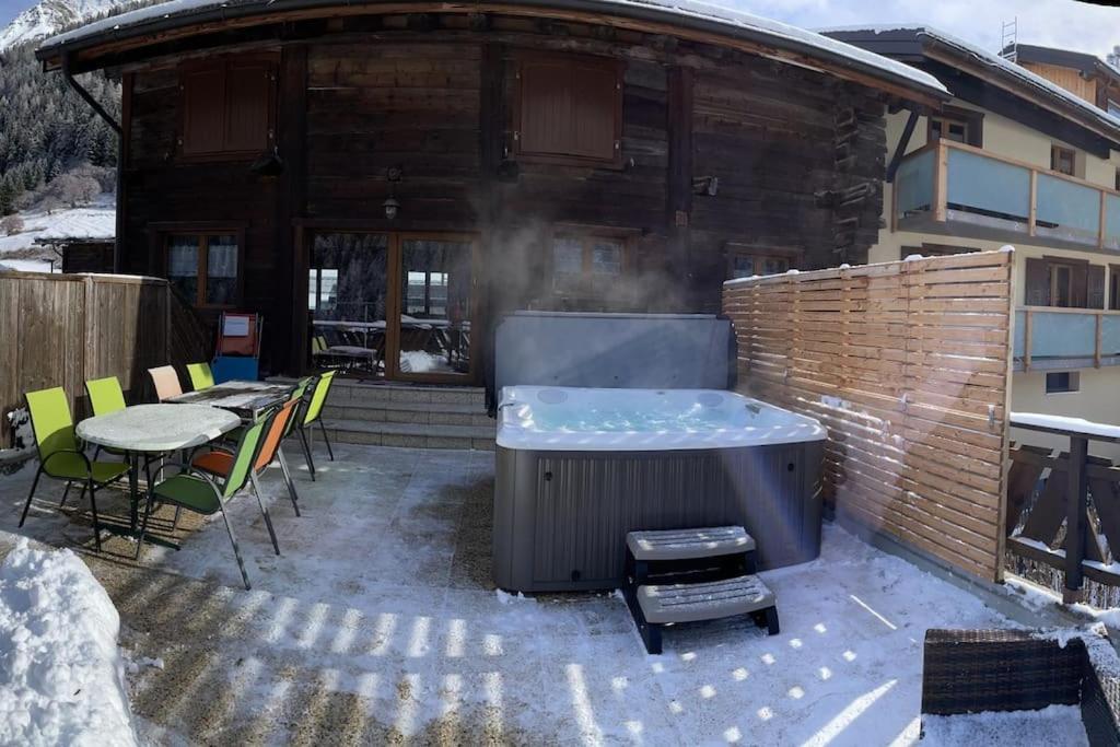 La Grange A Coco Avec Jacuzzi Villa Bourg-Saint-Pierre Ngoại thất bức ảnh